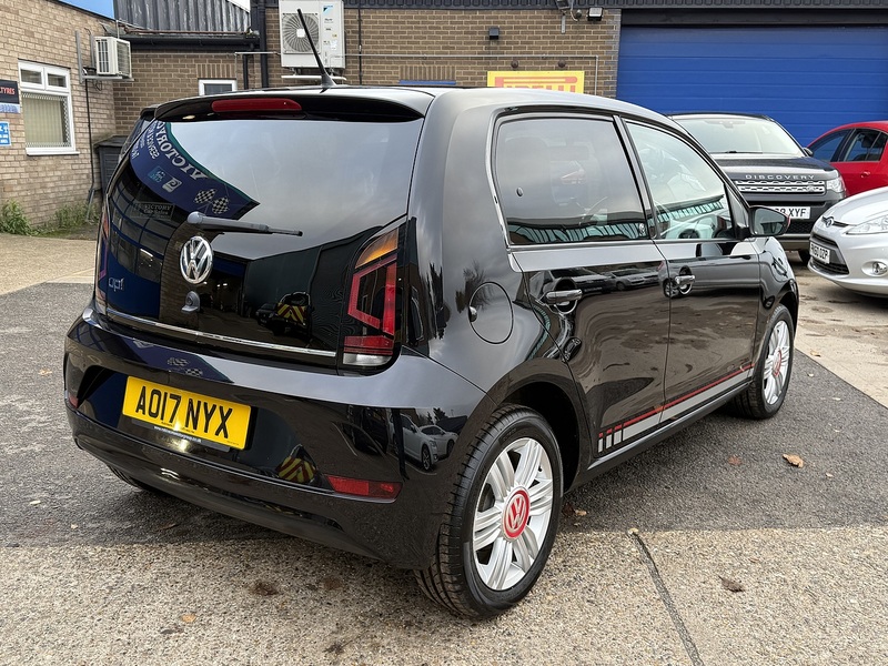 Used Volkswagen up! 2017 for sale - 76605229: Photo 2