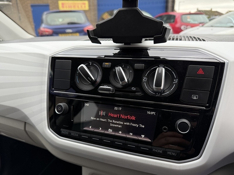 Used Volkswagen up! 2017 for sale - 76605229: Photo 22