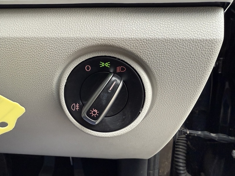 Used Volkswagen up! 2017 for sale - 76605229: Photo 24