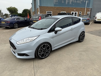 Used Ford Fiesta 2016 for sale - 75567988: Photo