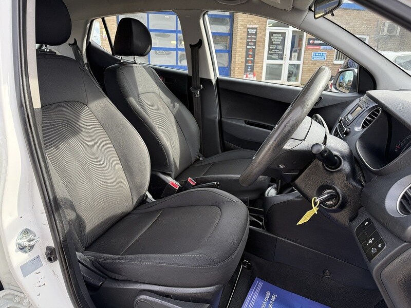 Used Hyundai i10 2018 for sale - 77998320: Photo 16