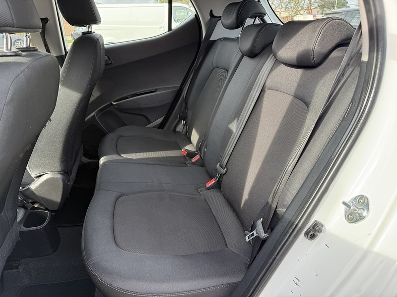 Used Hyundai i10 2018 for sale - 77998320: Photo 17