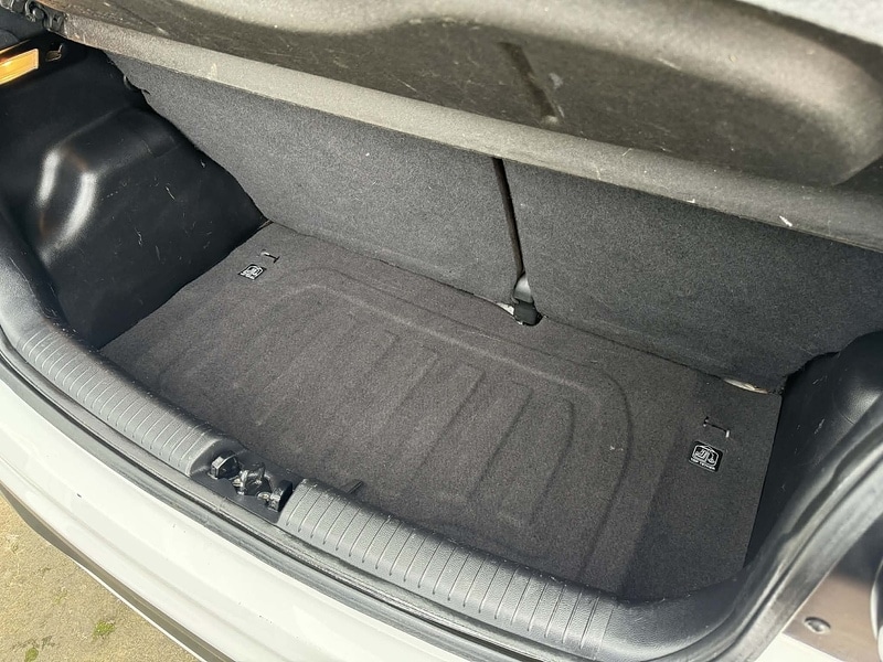 Used Hyundai i10 2018 for sale - 77998320: Photo 18