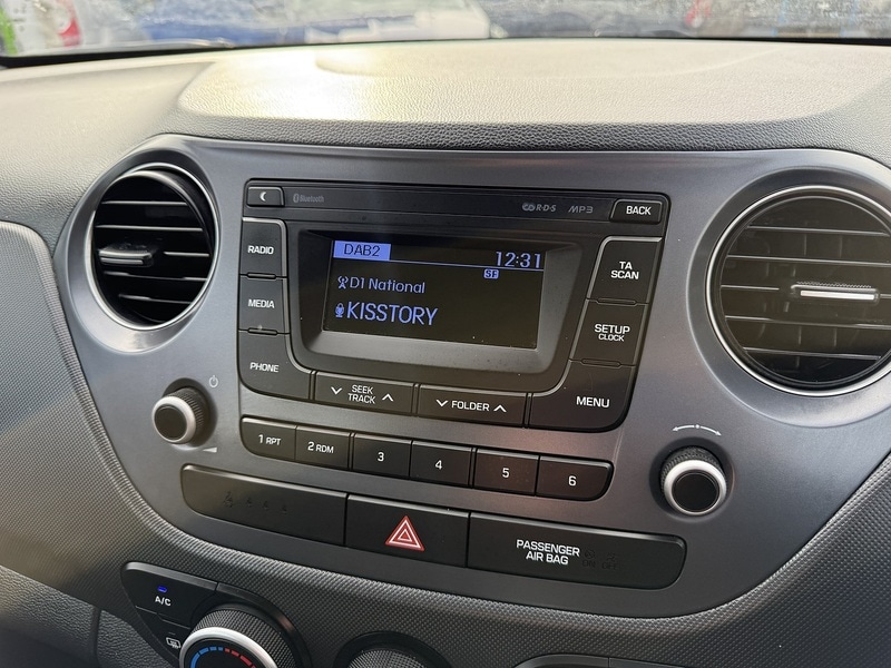 Used Hyundai i10 2018 for sale - 77998320: Photo 21