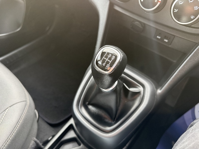 Used Hyundai i10 2018 for sale - 77998320: Photo 23