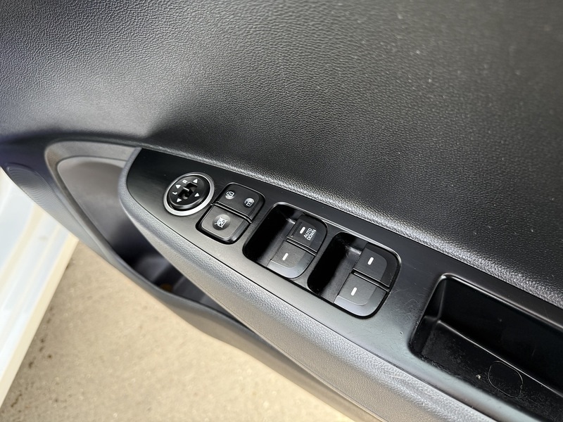 Used Hyundai i10 2018 for sale - 77998320: Photo 27