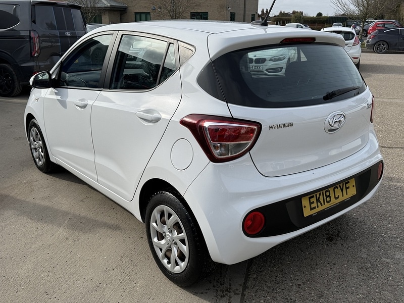Used Hyundai i10 2018 for sale - 77998320: Photo 4