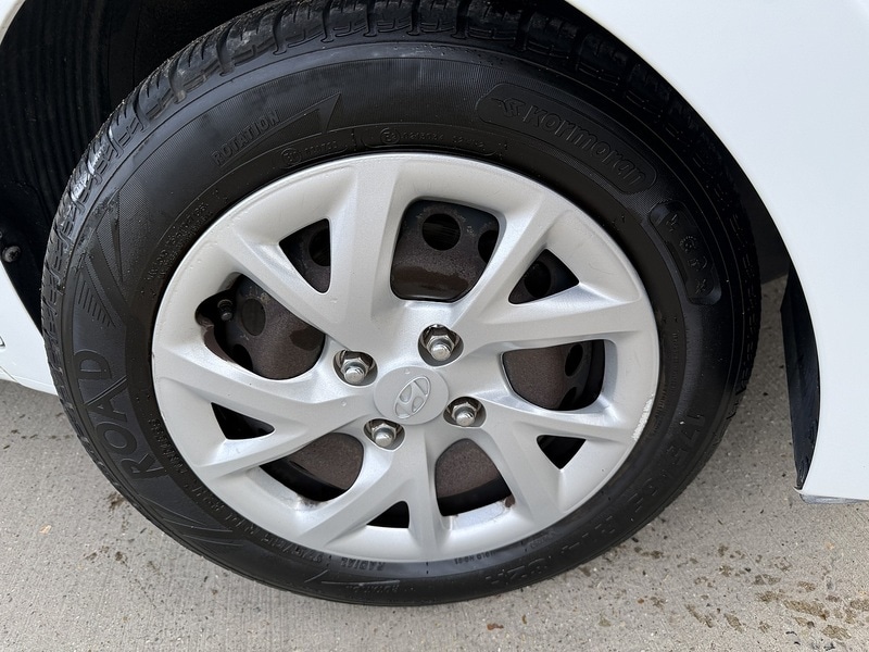 Used Hyundai i10 2018 for sale - 77998320: Photo 7