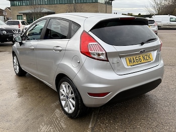 Used Ford Fiesta 2016 for sale - 76784486: Photo