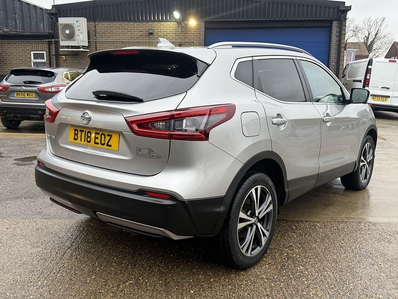 Used Nissan Qashqai 2018 for sale - 77521661: Photo 2