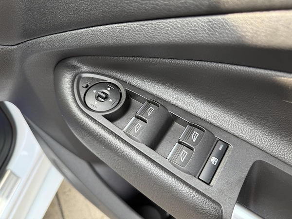 Used Ford Kuga 2017 for sale - 76119353: Photo 28