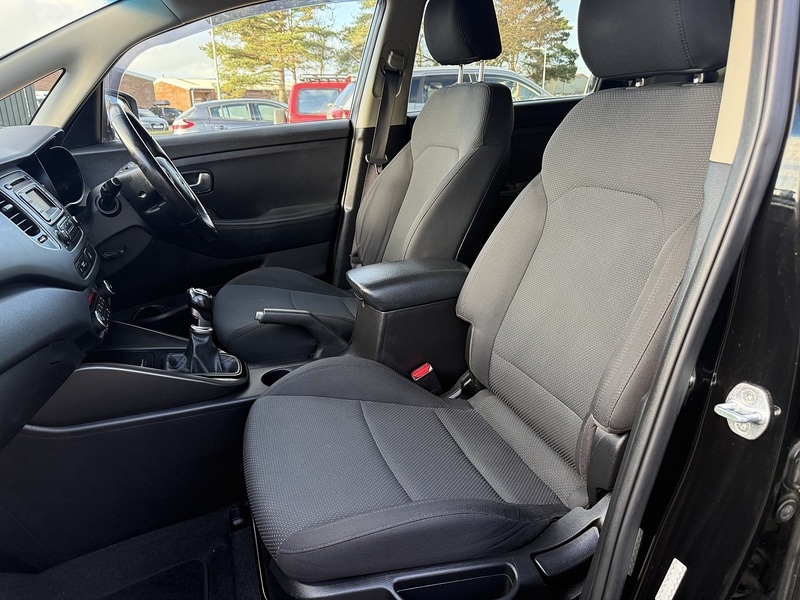 Used Kia Carens 2016 for sale - 77213108: Photo 11