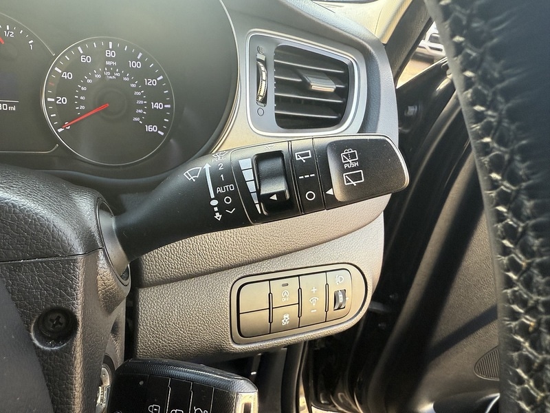 Used Kia Carens 2016 for sale - 77213108: Photo 28