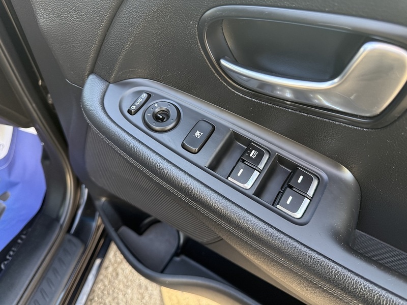 Used Kia Carens 2016 for sale - 77213108: Photo 29