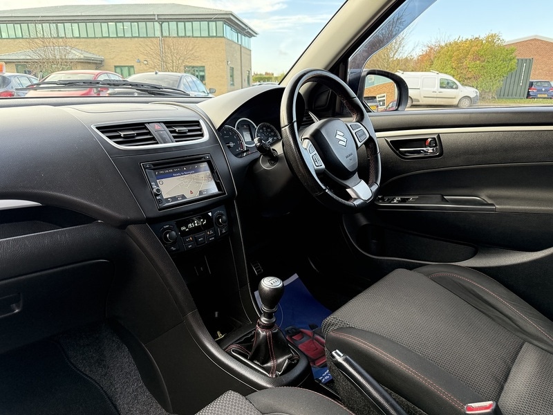 Used Suzuki Swift 2015 for sale - 77136949: Photo 12