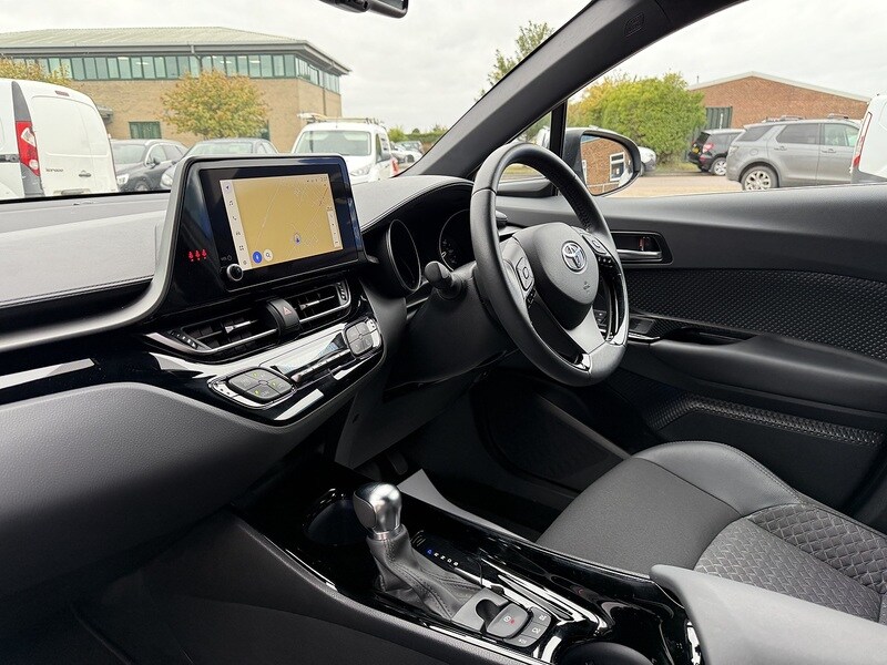 Used Toyota C-HR 2023 for sale - 75911585: Photo 12