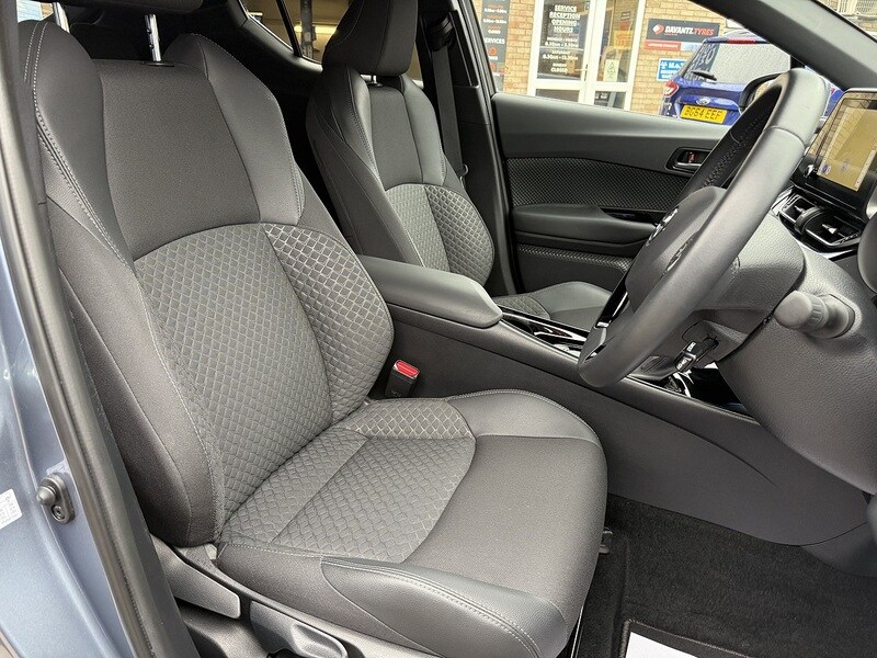 Used Toyota C-HR 2023 for sale - 75911585: Photo 16