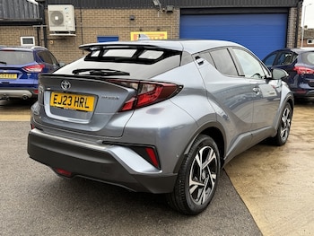 Used Toyota C-HR 2023 for sale - 75911585: Photo