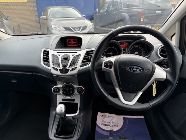 Used Ford Fiesta 2010 for sale - 76224067: Photo 12