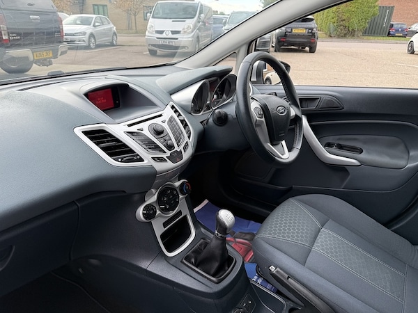 Used Ford Fiesta 2010 for sale - 76224067: Photo 13
