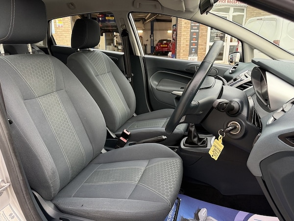 Used Ford Fiesta 2010 for sale - 76224067: Photo 15