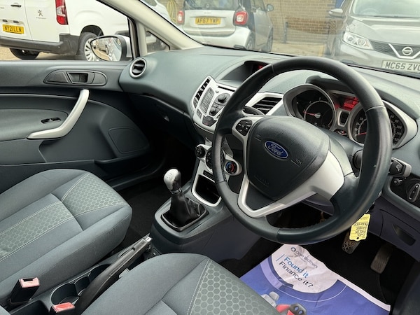 Used Ford Fiesta 2010 for sale - 76224067: Photo 16