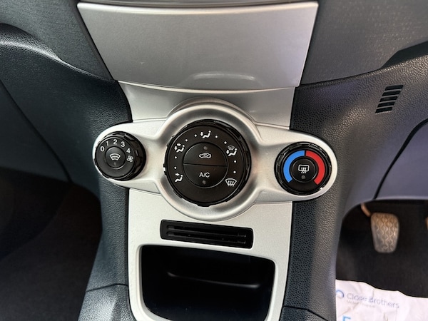 Used Ford Fiesta 2010 for sale - 76224067: Photo 19