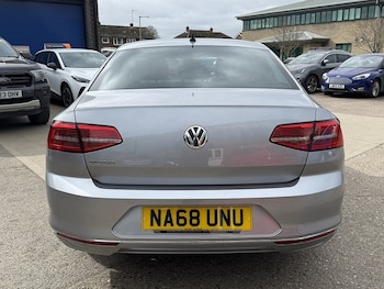 Used Volkswagen Passat 2018 for sale - 77805775: Photo