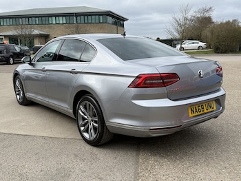 Used Volkswagen Passat 2018 for sale - 77805775: Photo