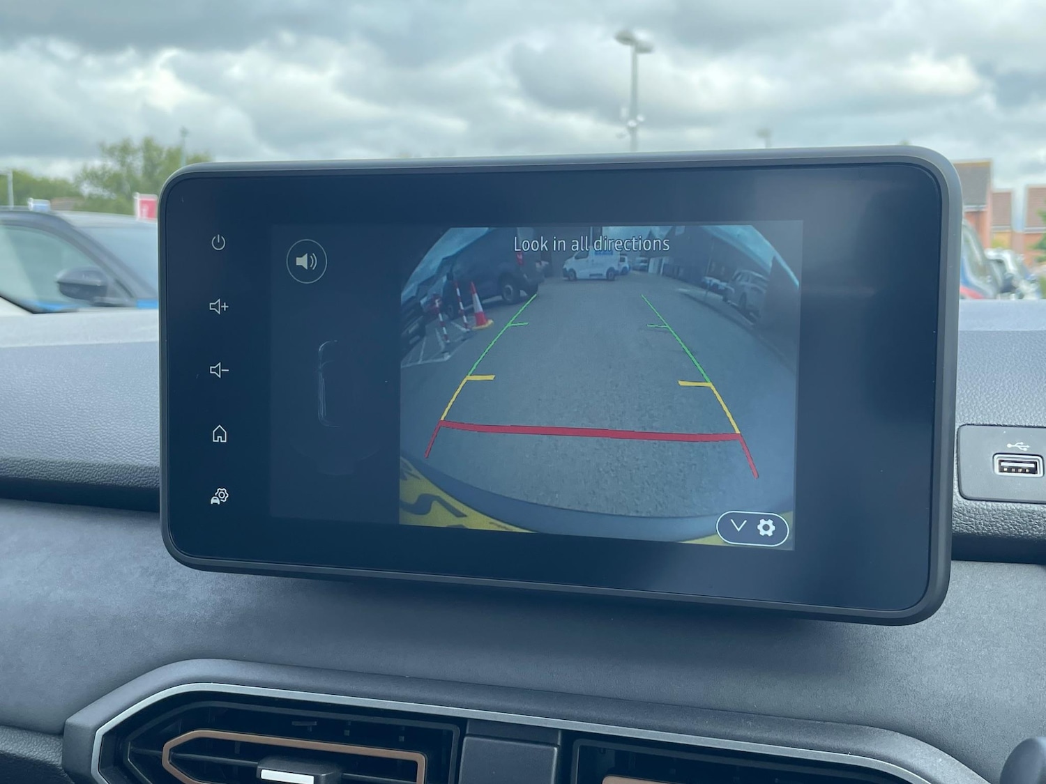 Used Dacia Sandero Stepway 2024 for sale - 76765480: Photo 47