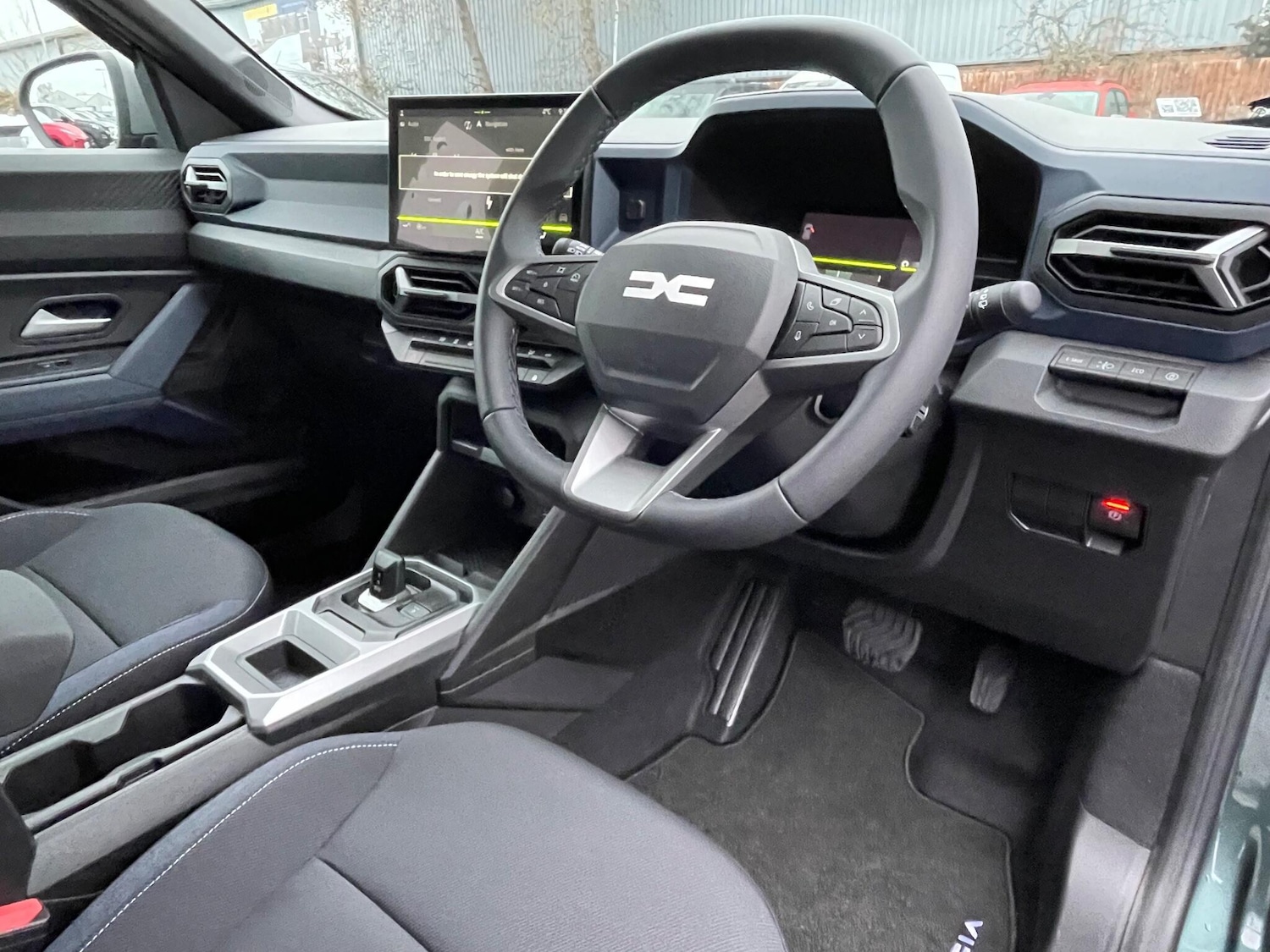 Used Dacia Duster 2025 for sale - 76965418: Photo 38