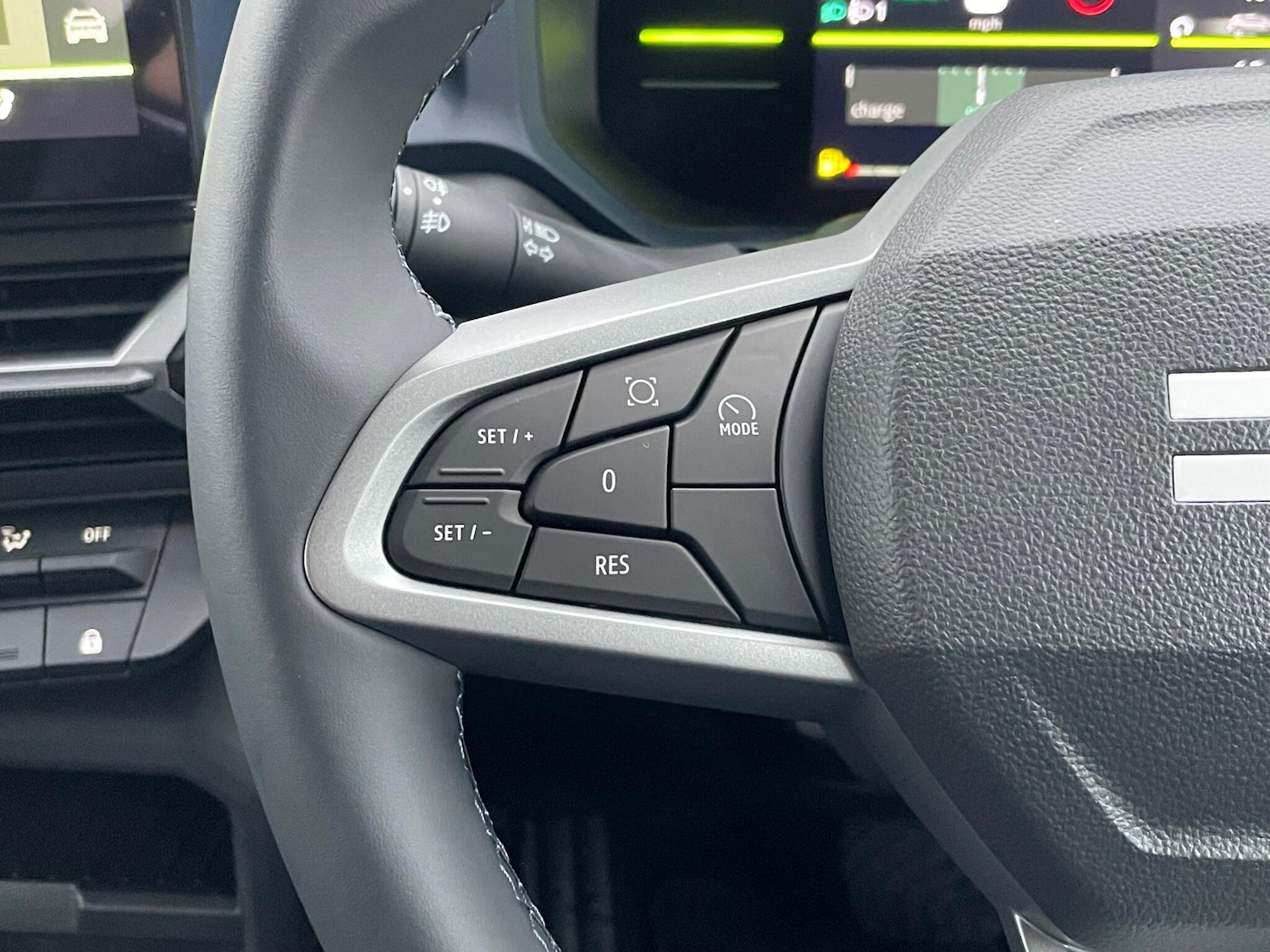 Used Dacia Duster 2025 for sale - 76965418: Photo 40