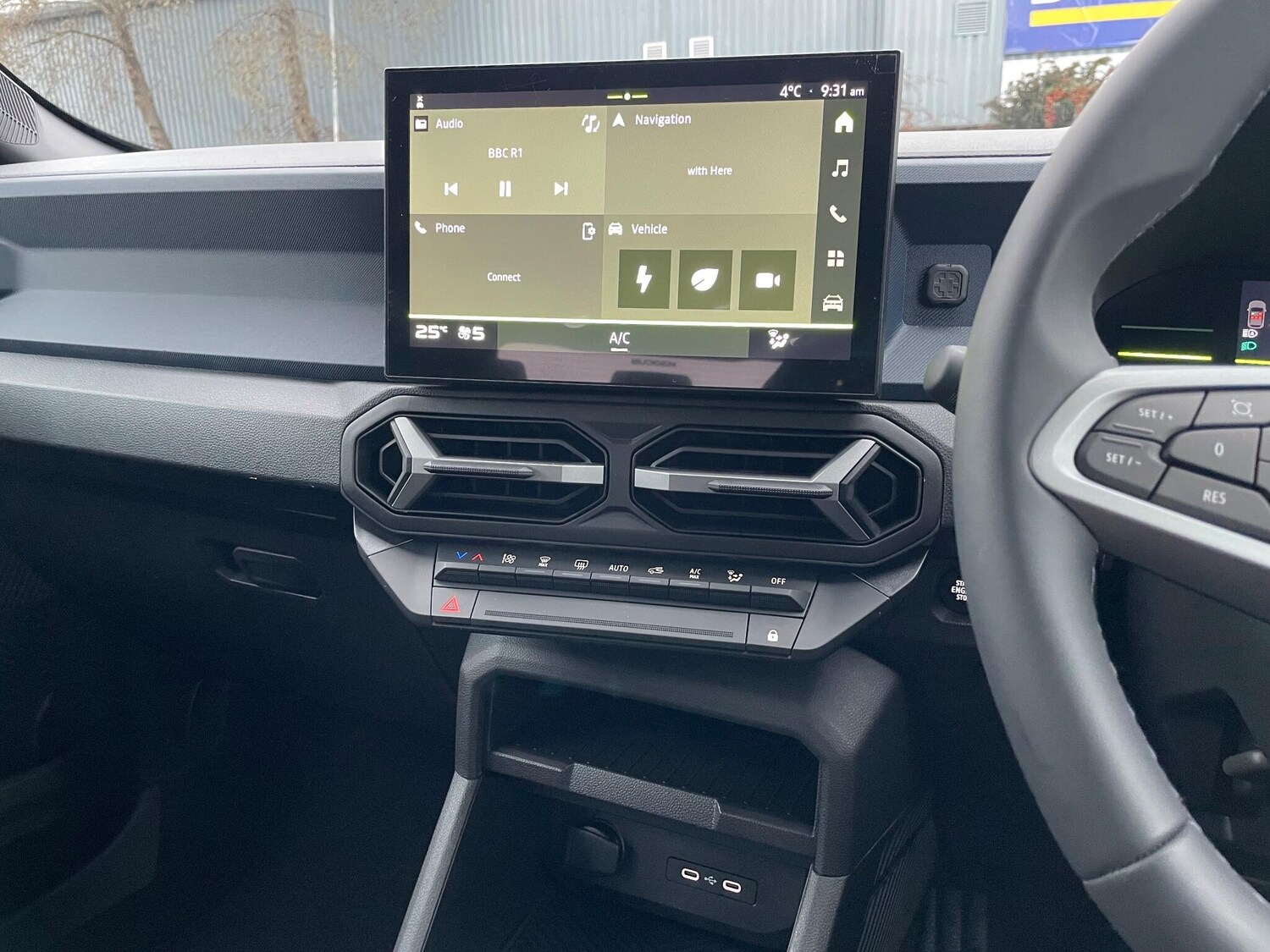 Used Dacia Duster 2025 for sale - 76965418: Photo 46