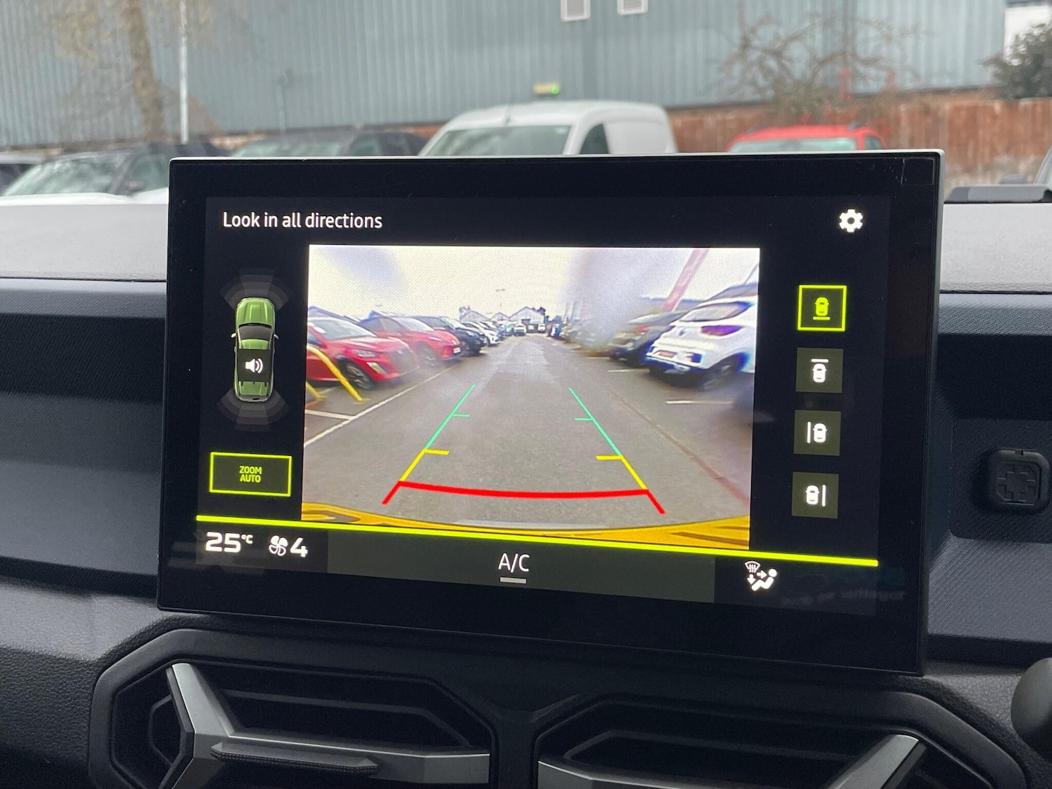 Used Dacia Duster 2025 for sale - 76965418: Photo 52