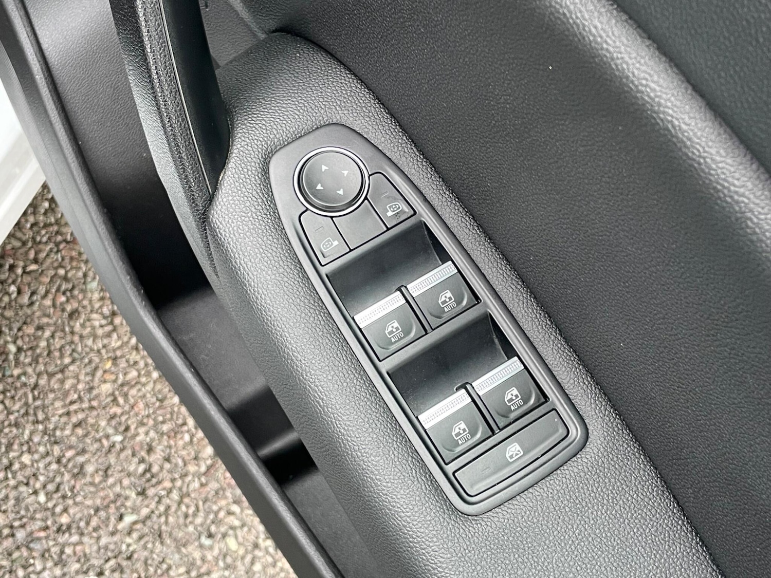 Used Renault Captur 2022 for sale - 77538043: Photo 32