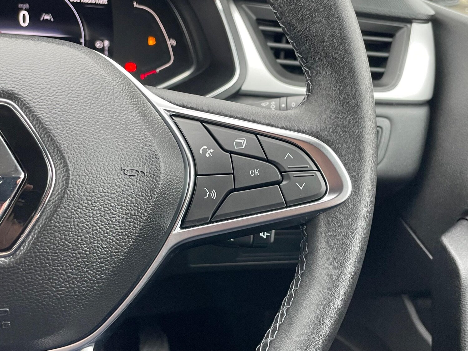 Used Renault Captur 2022 for sale - 77456346: Photo 41