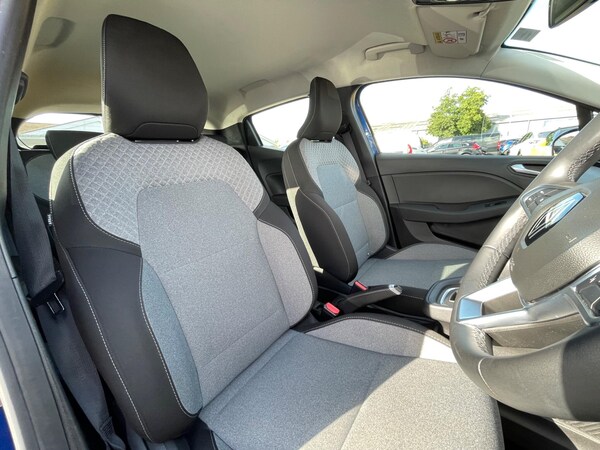 Used Renault Clio 2024 for sale - 74419518: Photo 34