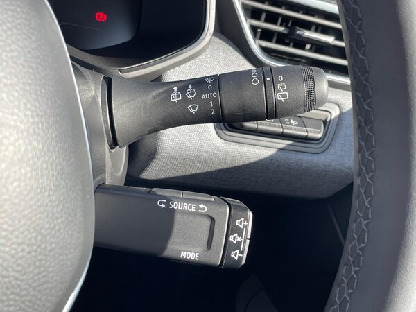 Used Renault Clio 2024 for sale - 74419518: Photo 42