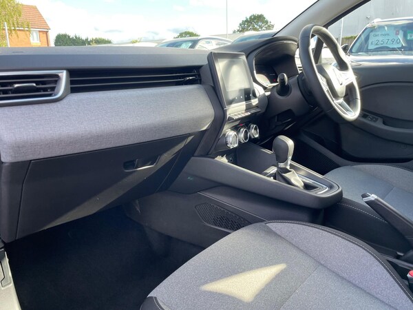 Used Renault Clio 2024 for sale - 74419518: Photo 52