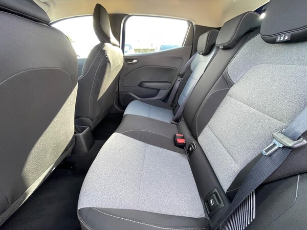 Used Renault Clio 2024 for sale - 74419518: Photo 55