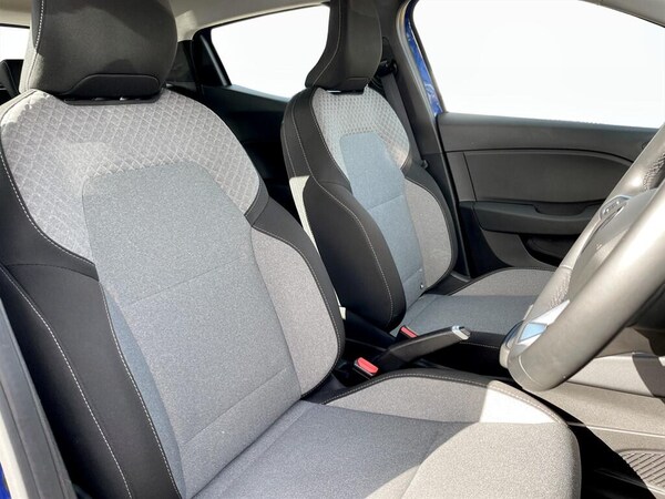 Used Renault Clio 2024 for sale - 74419518: Photo 8