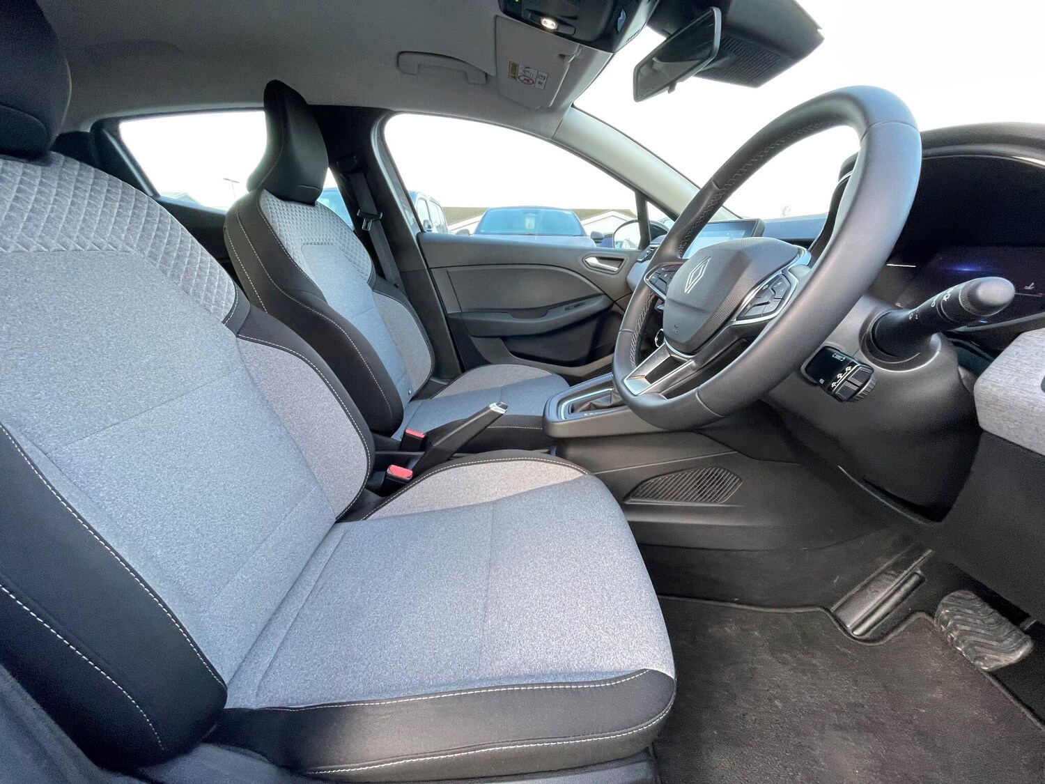 Used Renault Clio 2024 for sale - 77029322: Photo 35