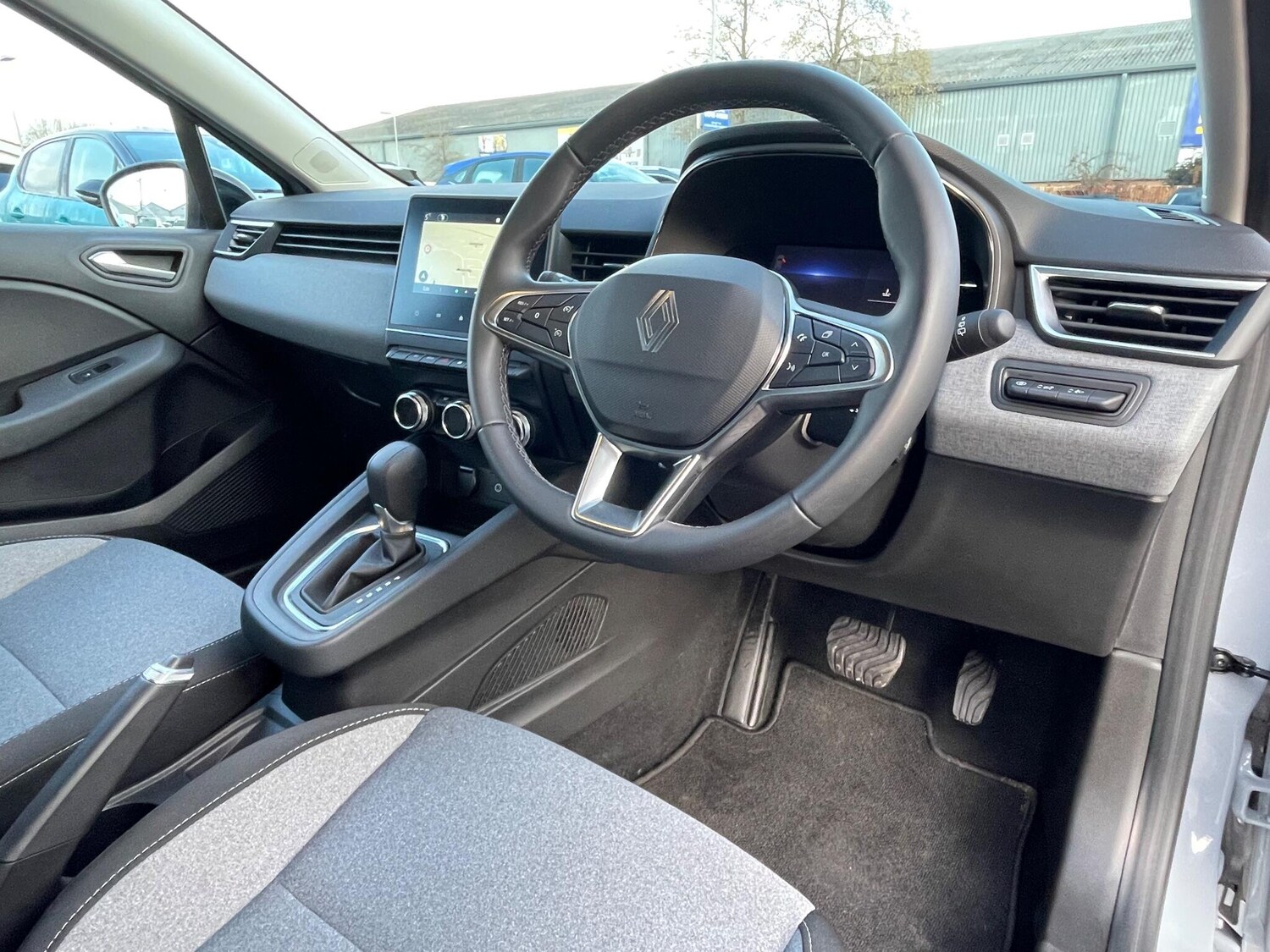 Used Renault Clio 2024 for sale - 77029322: Photo 36