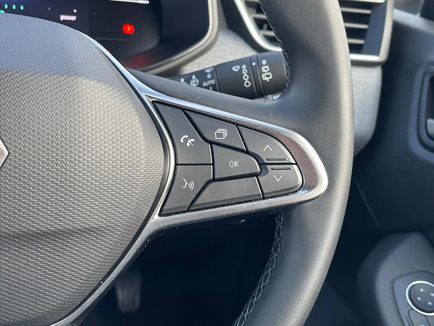 Used Renault Clio 2024 for sale - 77029322: Photo 40