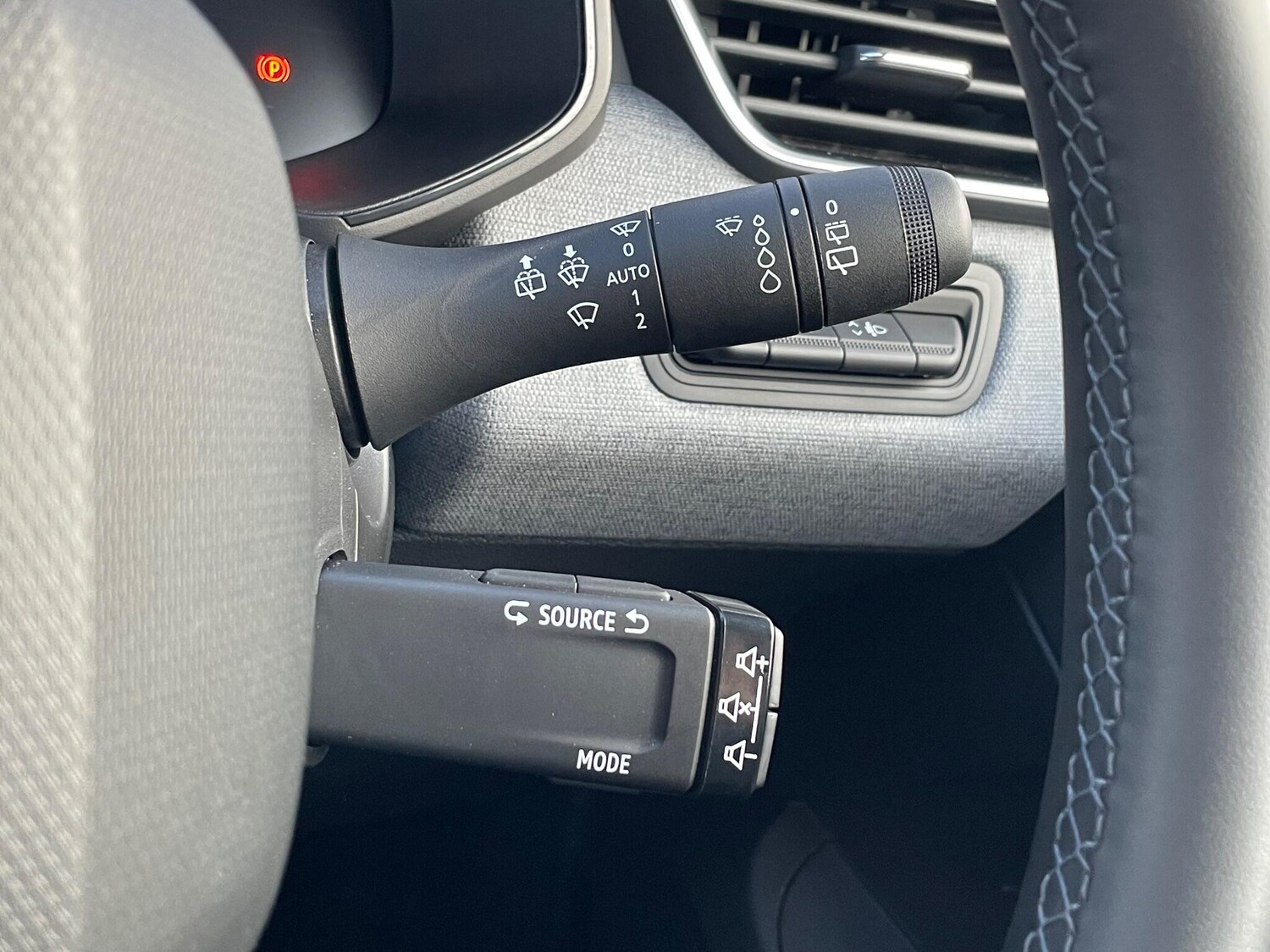 Used Renault Clio 2024 for sale - 77029322: Photo 42