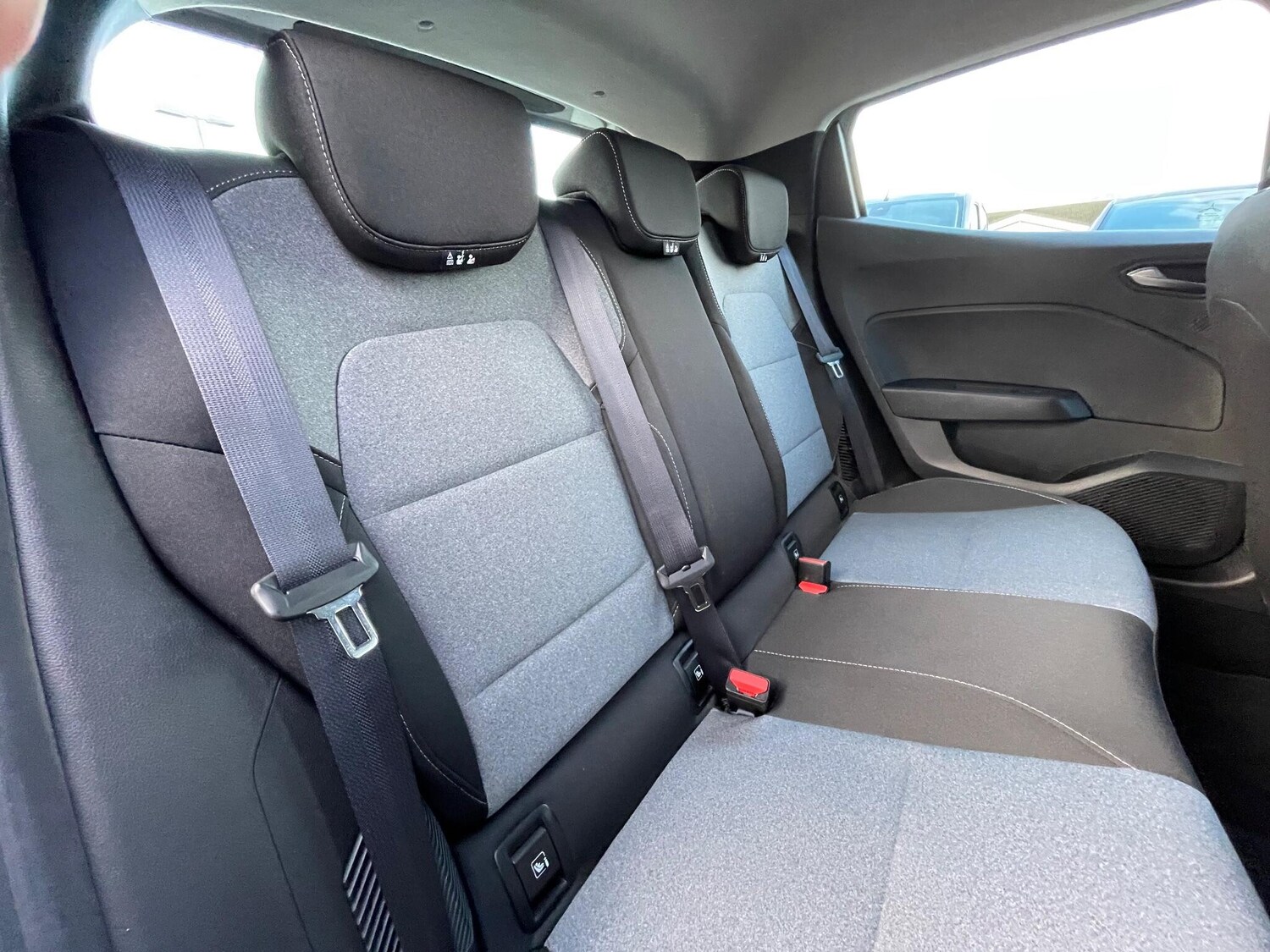 Used Renault Clio 2024 for sale - 77029322: Photo 60