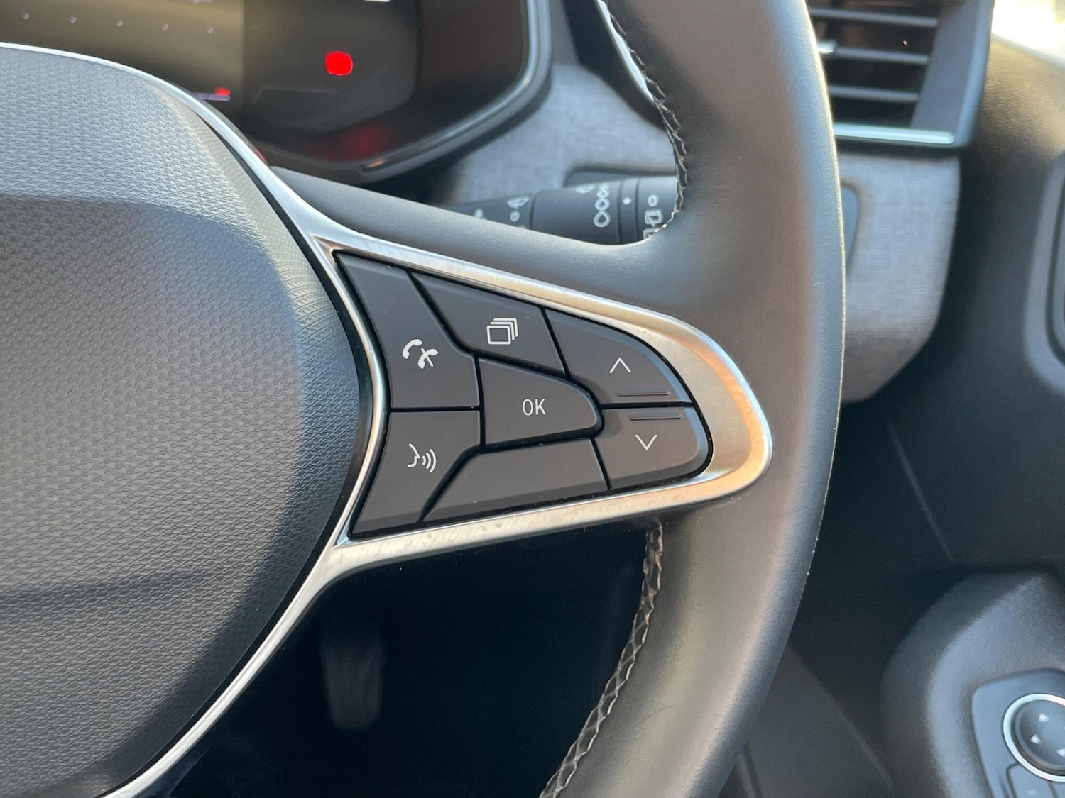 Used Renault Clio 2024 for sale - 77574144: Photo 39