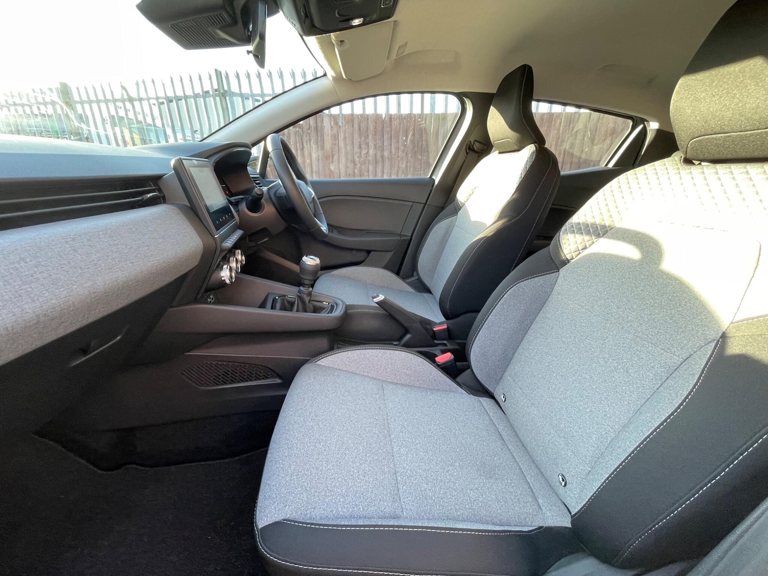 Used Renault Clio 2024 for sale - 77574144: Photo 51