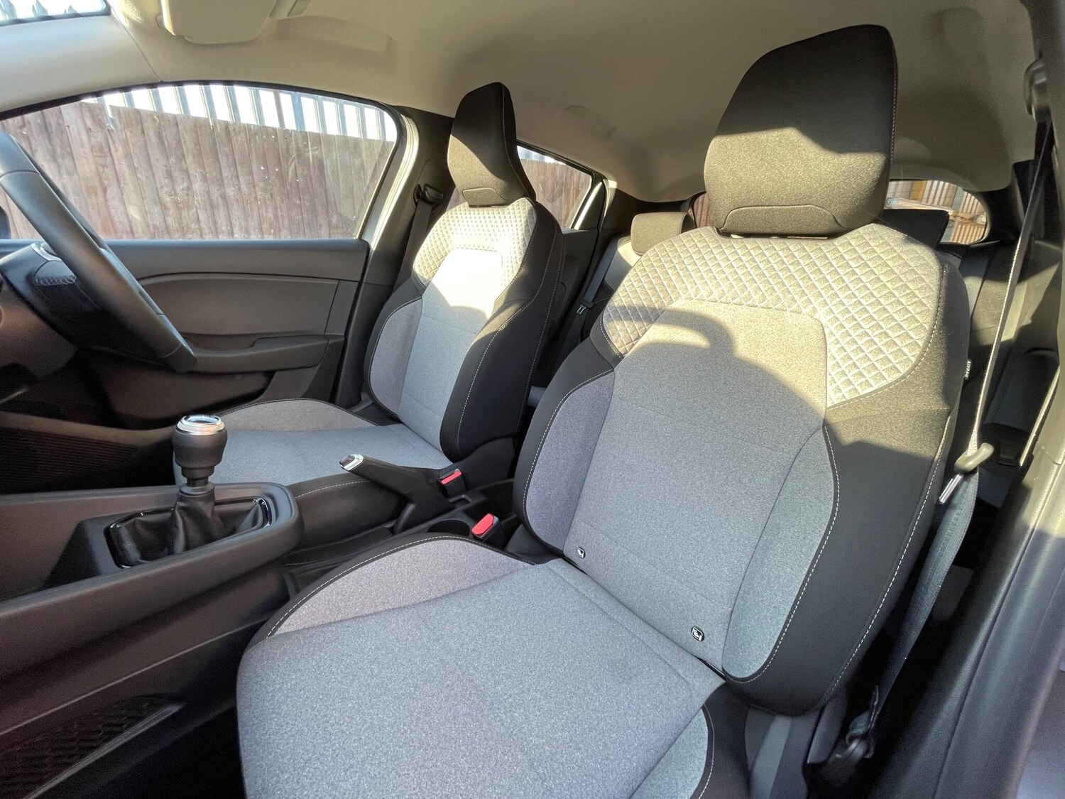 Used Renault Clio 2024 for sale - 77574144: Photo 52