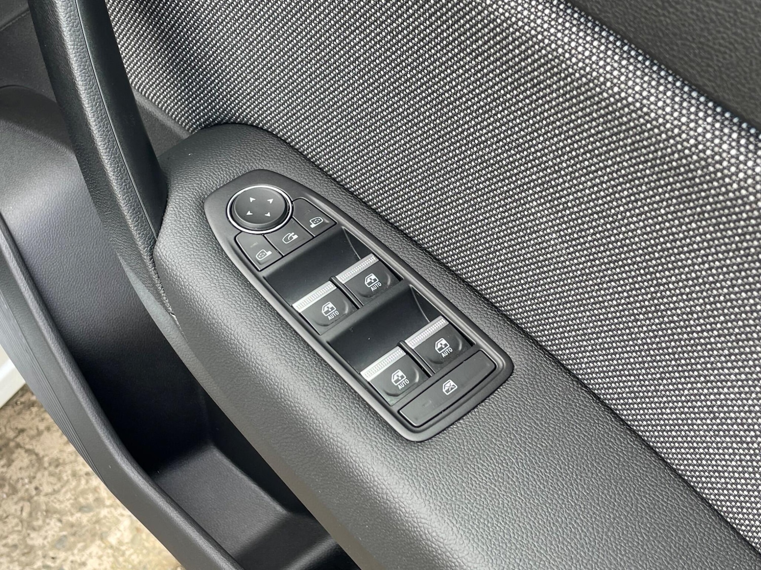 Used Renault Captur 2024 for sale - 77574153: Photo 36